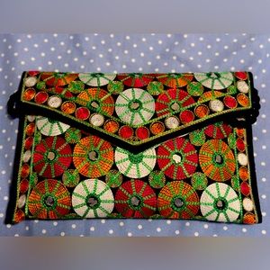 Handmade bag with zipper and strap